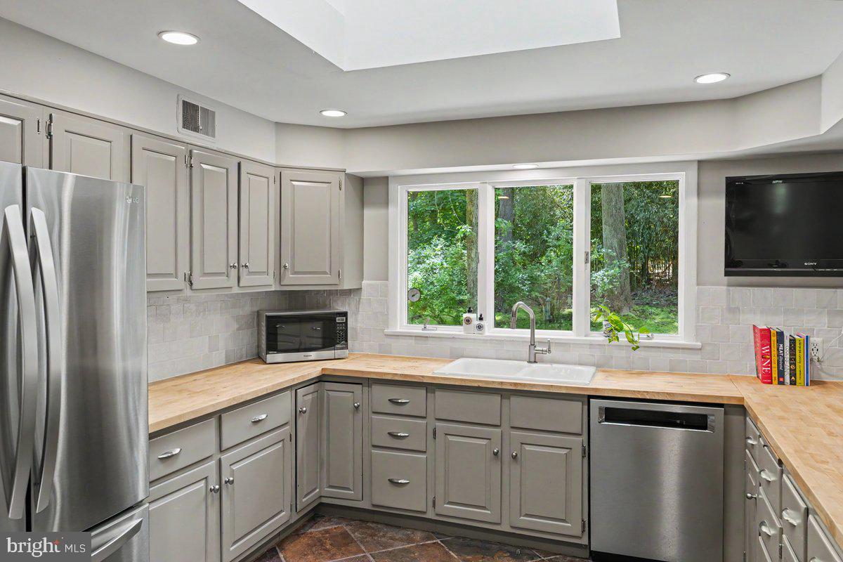 SOLEBURY MOUNT EST - Residential