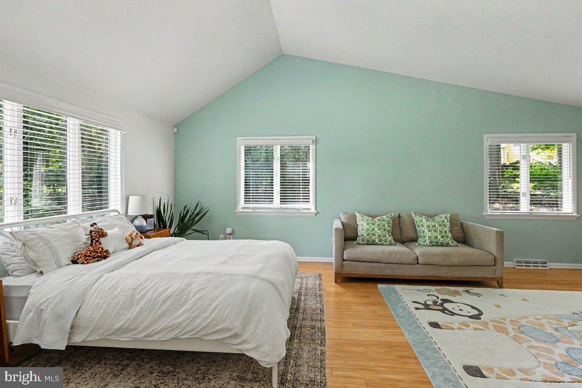 SOLEBURY MOUNT EST - Residential