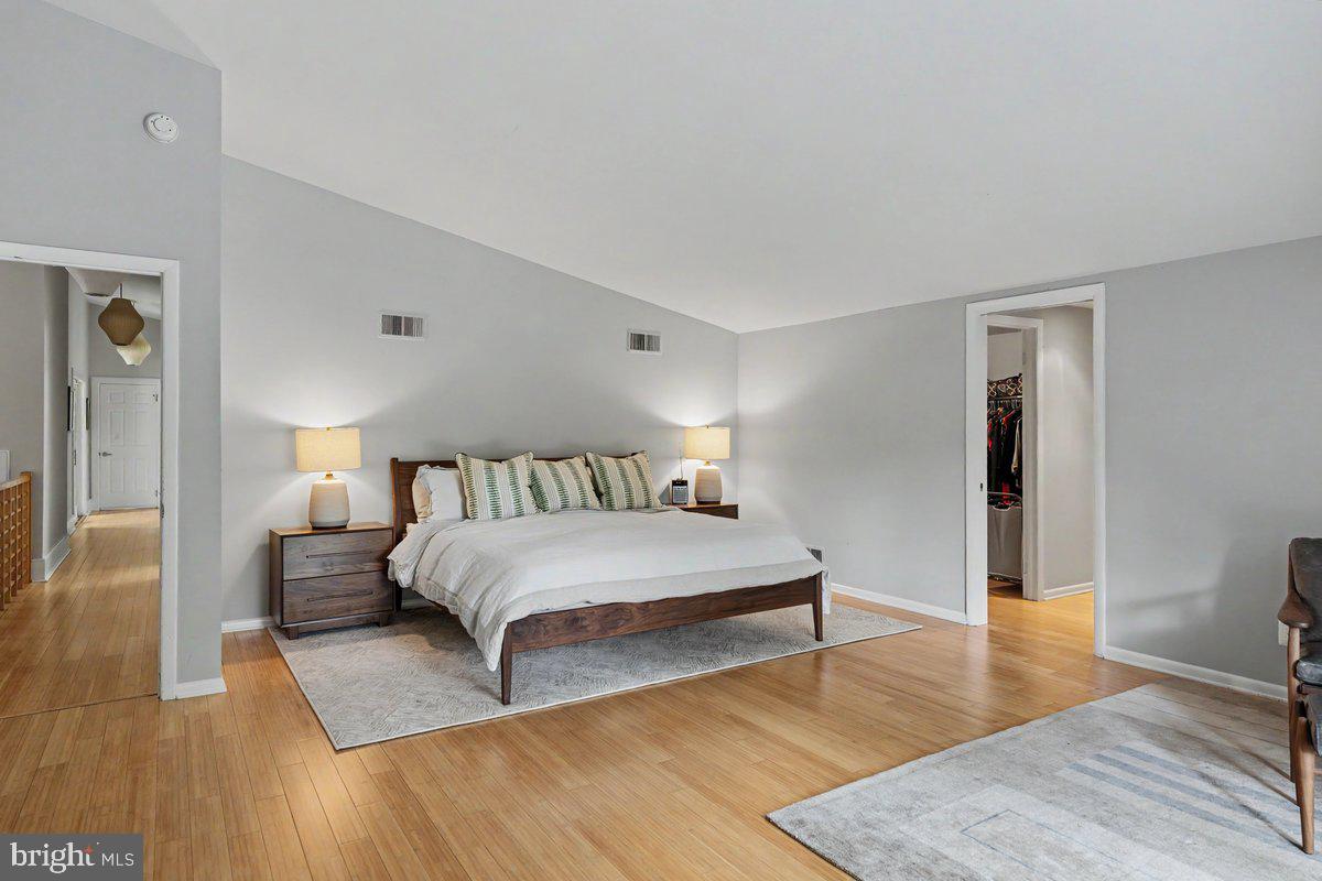 SOLEBURY MOUNT EST - Residential