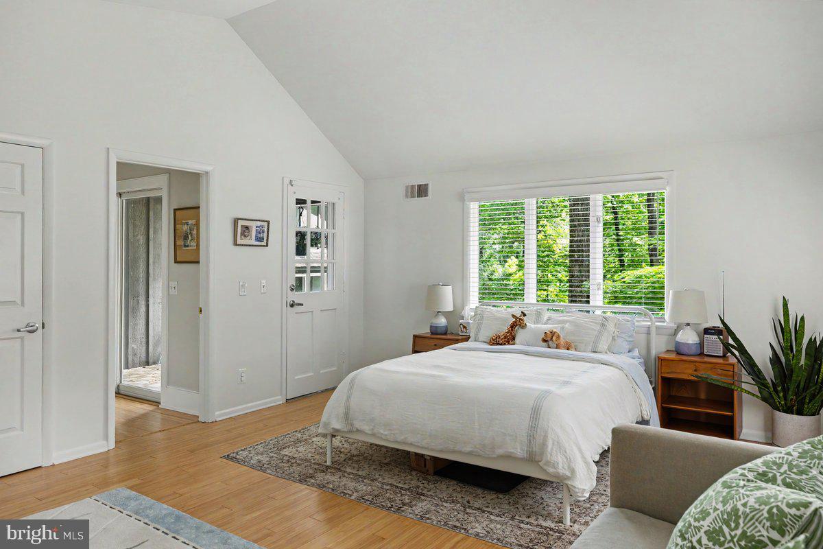 SOLEBURY MOUNT EST - Residential