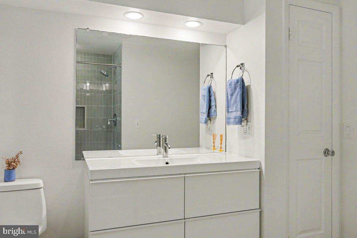 SOLEBURY MOUNT EST - Residential