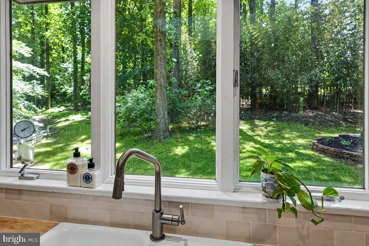 SOLEBURY MOUNT EST - Residential