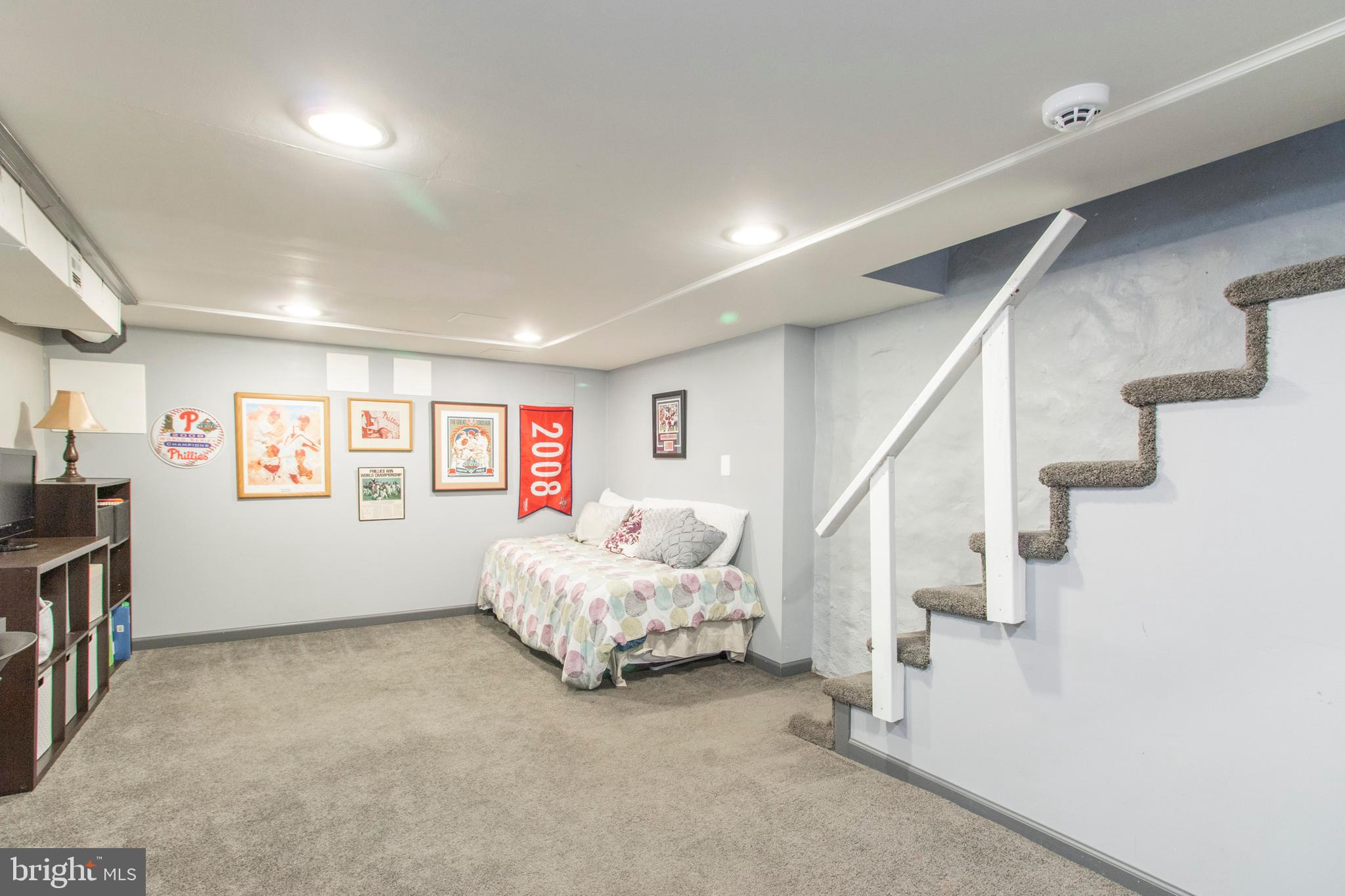 ROXBOROUGH - Residential