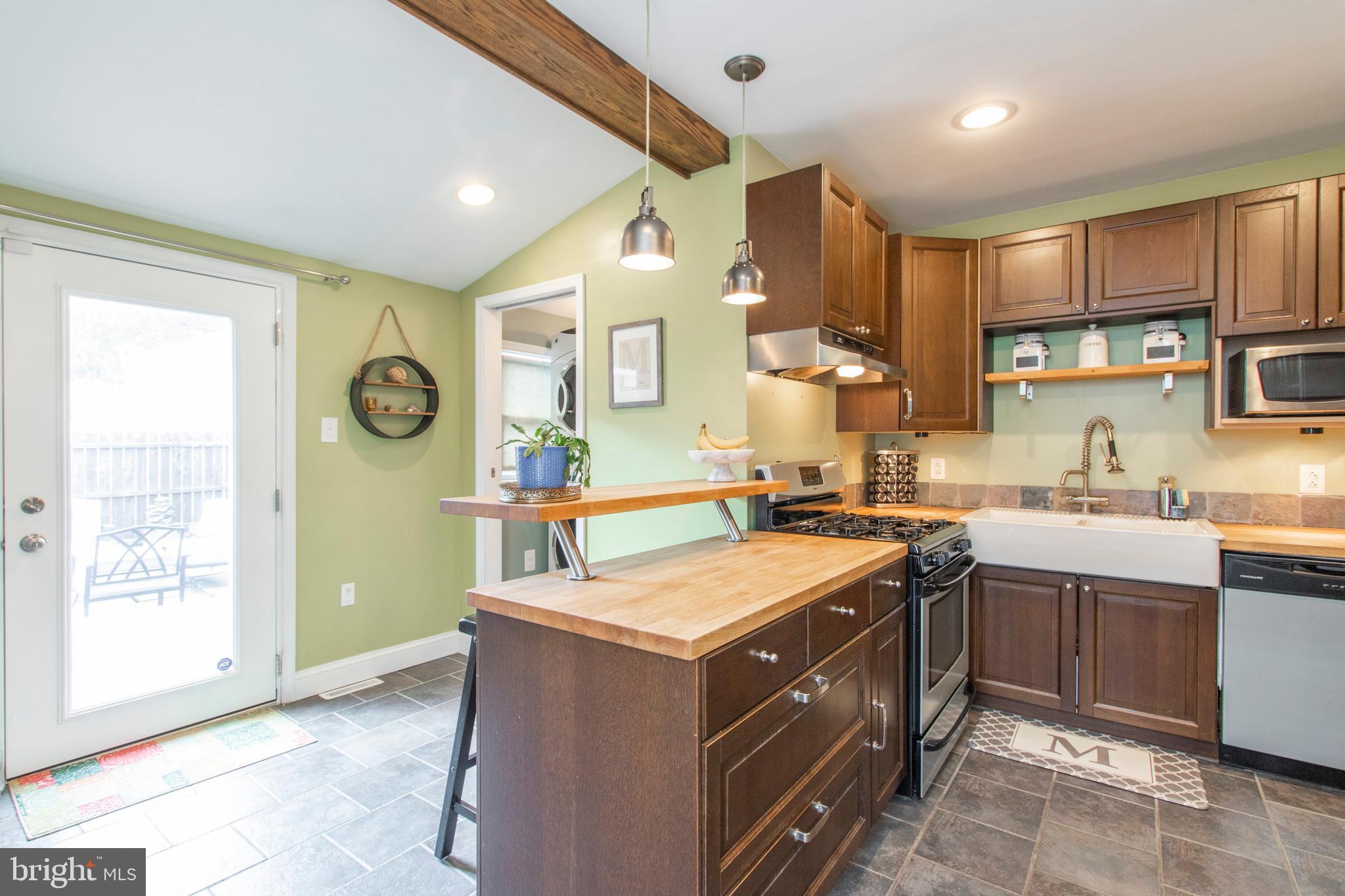 ROXBOROUGH - Residential