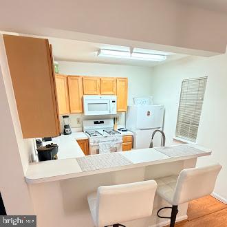 GATEWAY COMMERCE CENTER - Residential Lease