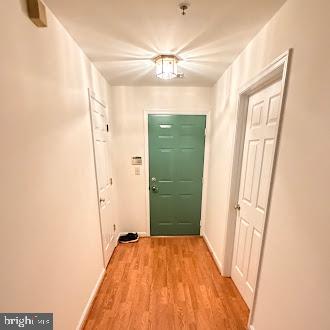 GATEWAY COMMERCE CENTER - Residential Lease