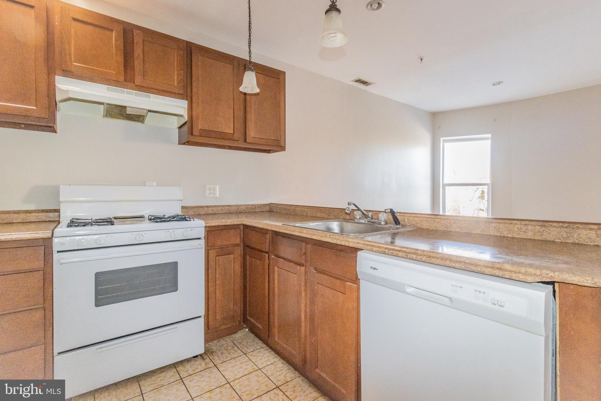 BOLTON HILL HISTORIC DISTRICT - Residential Lease