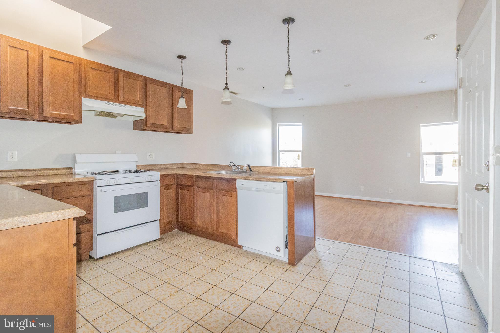 BOLTON HILL HISTORIC DISTRICT - Residential Lease