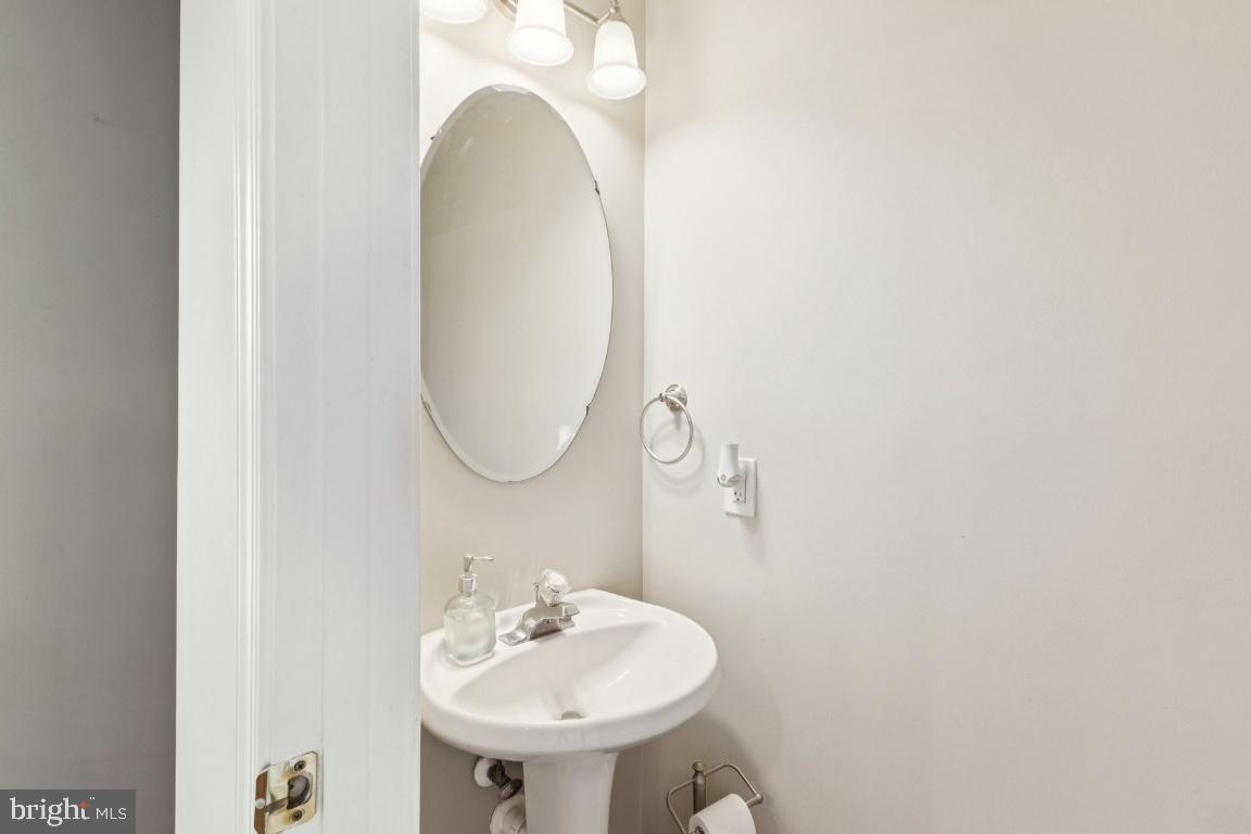 WELLINGTON/CLOVERHILL - Residential