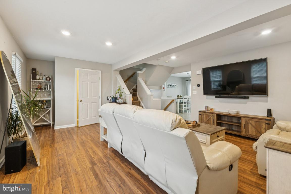 WELLINGTON/CLOVERHILL - Residential