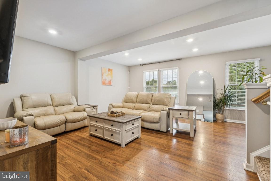 WELLINGTON/CLOVERHILL - Residential