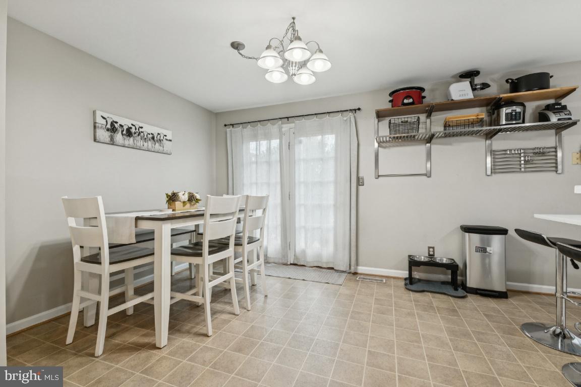 WELLINGTON/CLOVERHILL - Residential