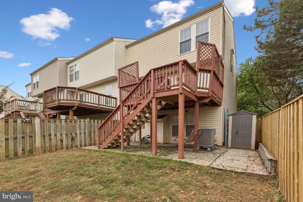 WELLINGTON/CLOVERHILL - Residential