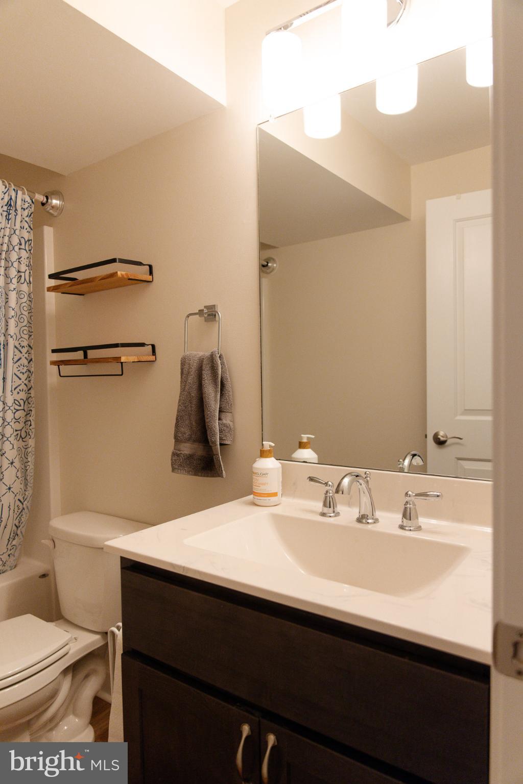 HOLLYBROOK FARM SUB - Residential