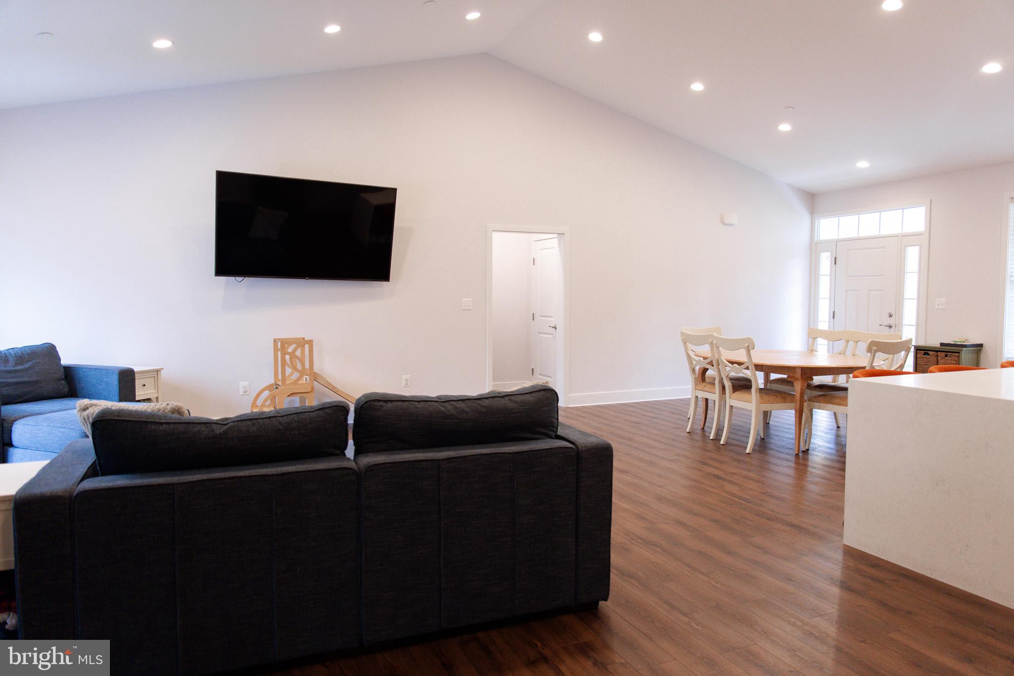 HOLLYBROOK FARM SUB - Residential