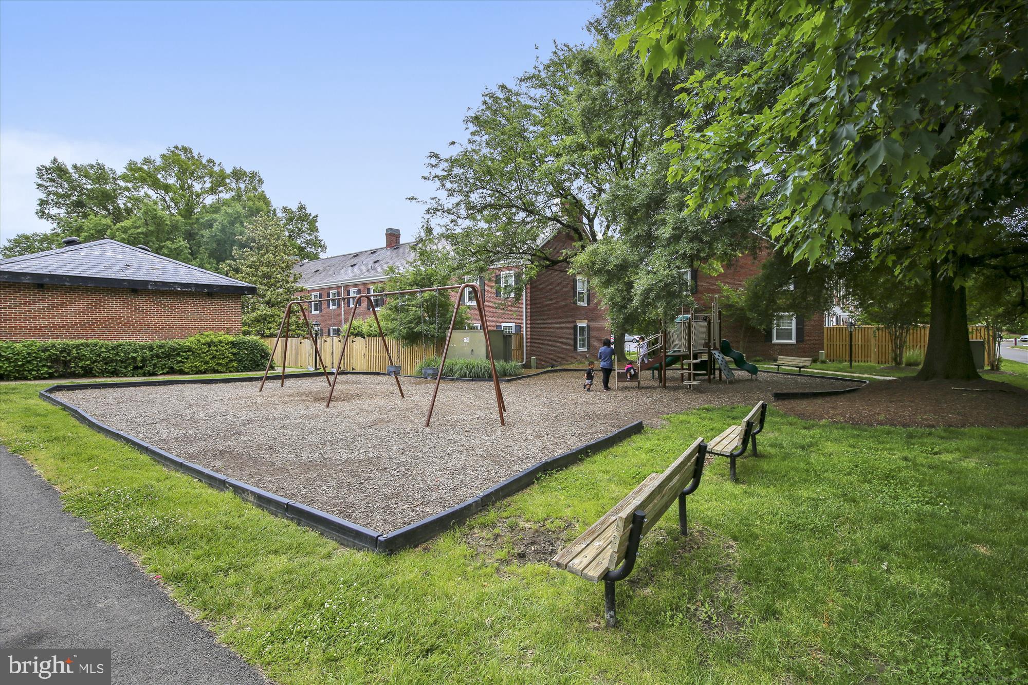 FAIRLINGTON ARBORS - Residential