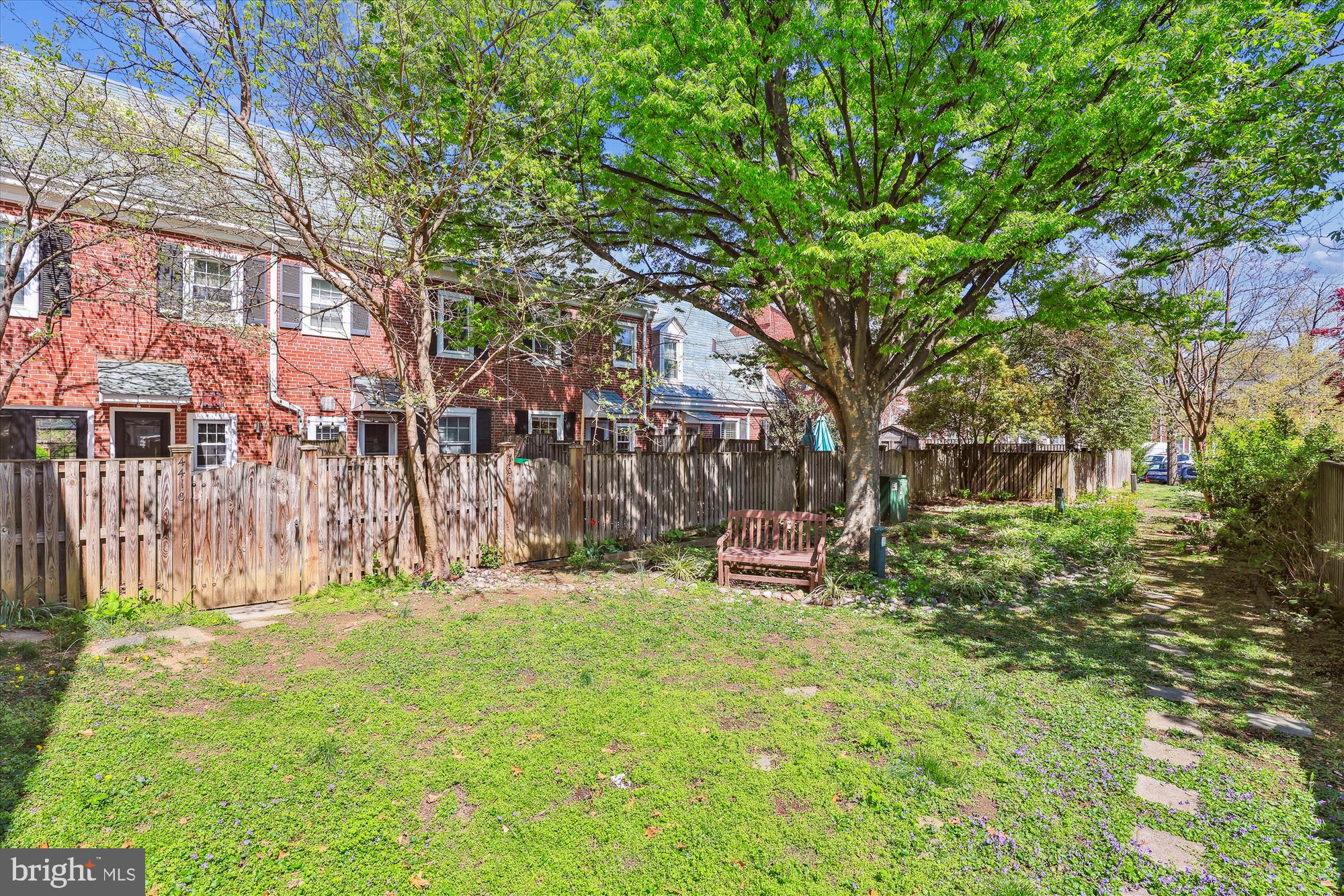 FAIRLINGTON ARBORS - Residential