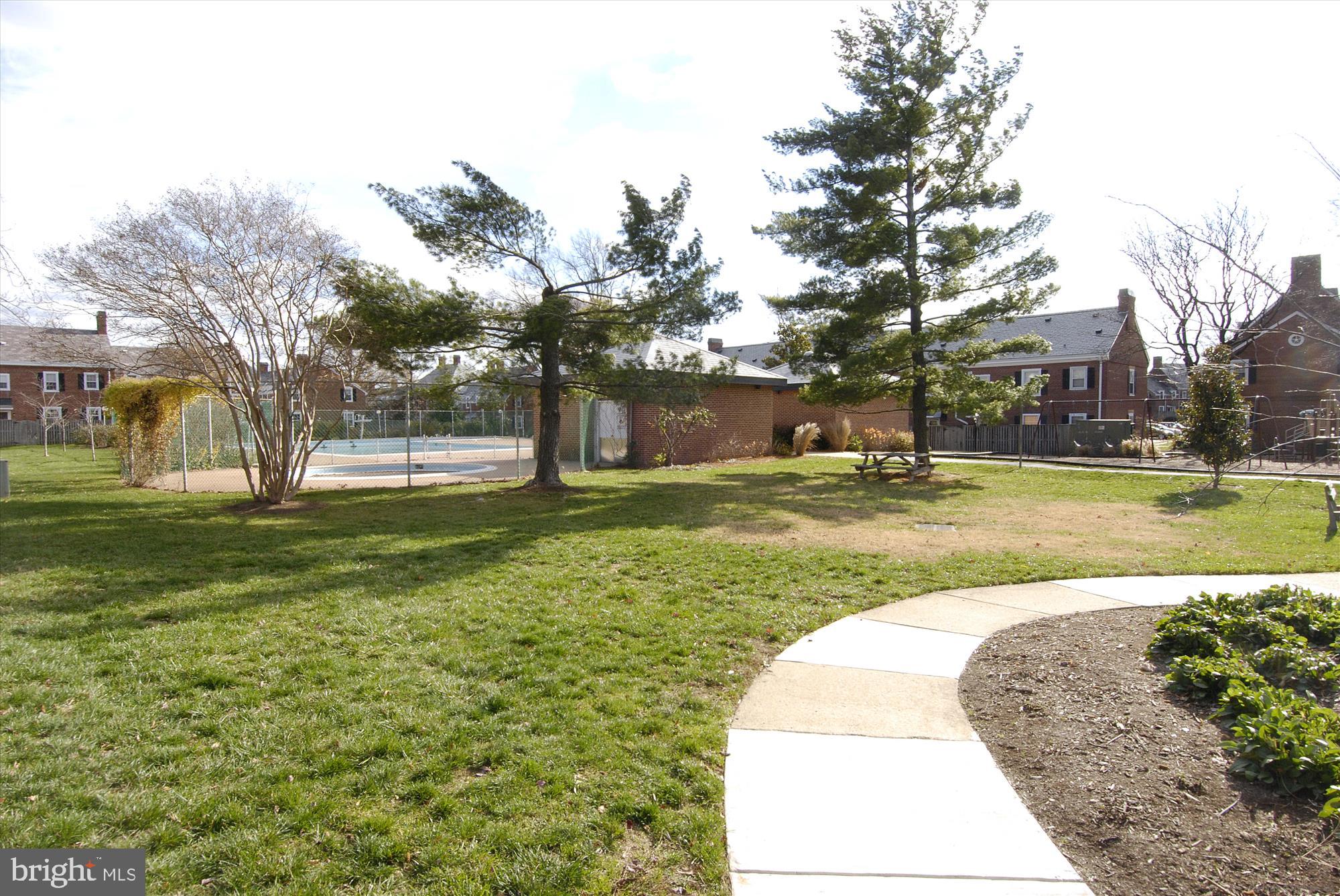 FAIRLINGTON ARBORS - Residential