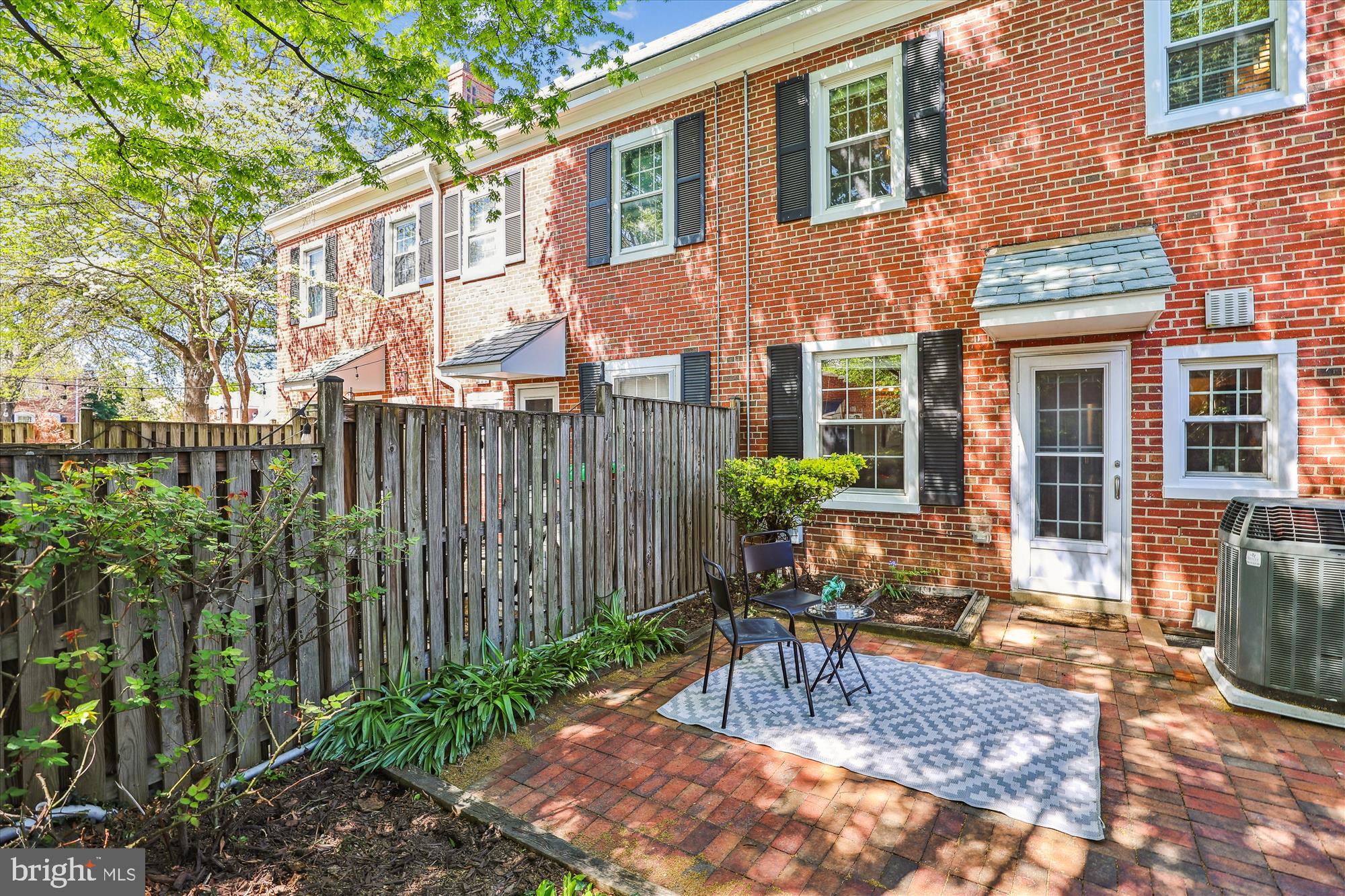 FAIRLINGTON ARBORS - Residential