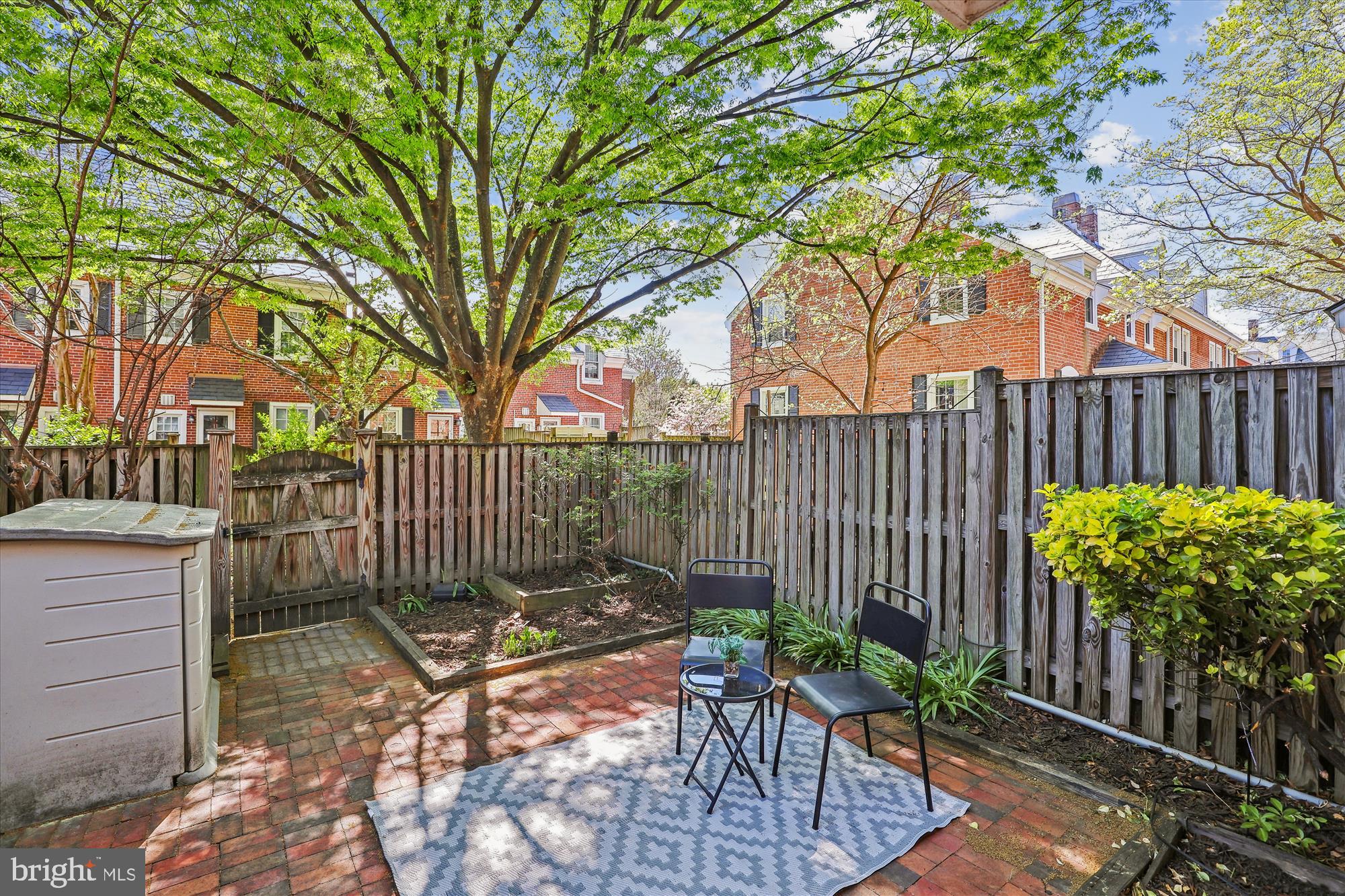 FAIRLINGTON ARBORS - Residential