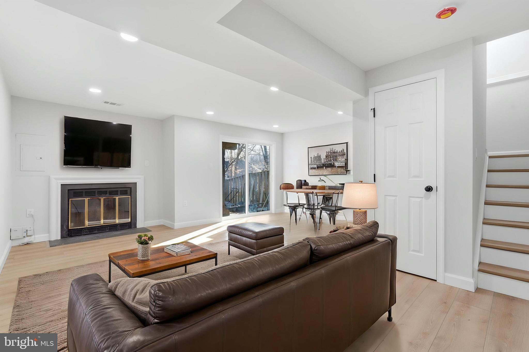 MONTCLAIR - Residential