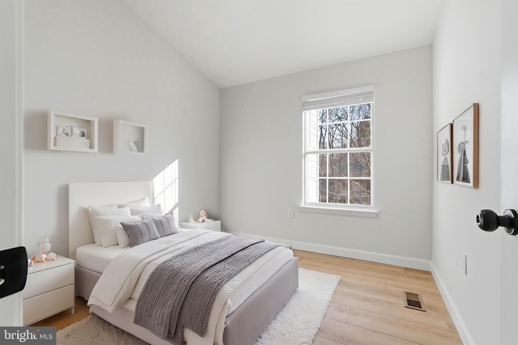 MONTCLAIR - Residential