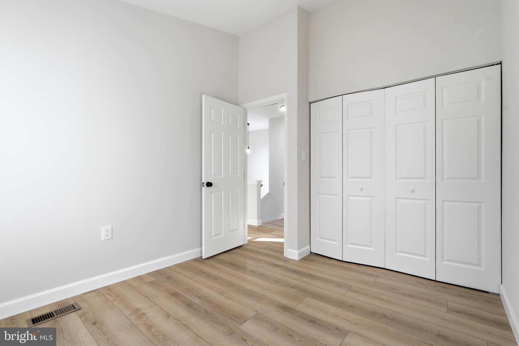 MONTCLAIR - Residential