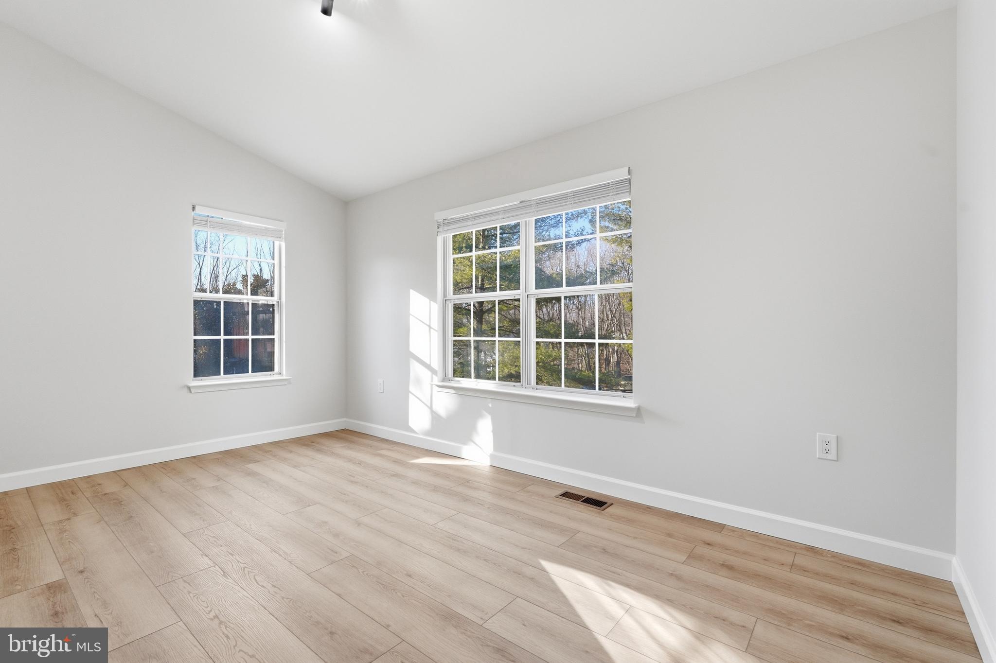 MONTCLAIR - Residential