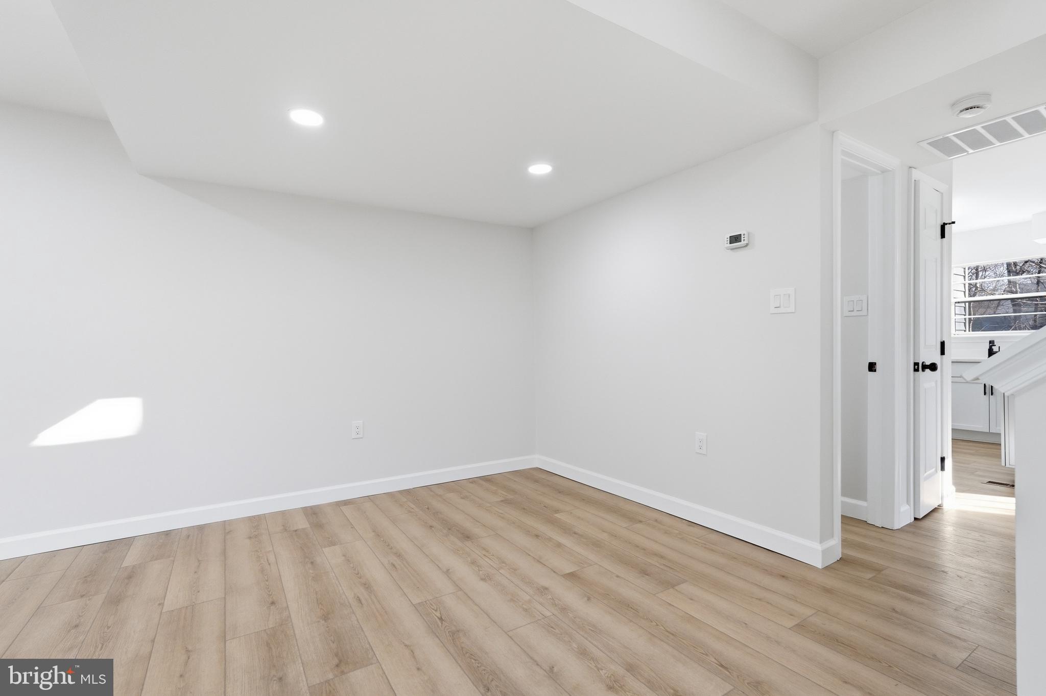 MONTCLAIR - Residential