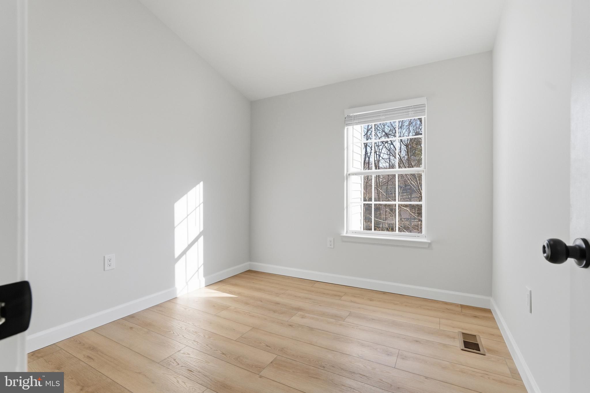 MONTCLAIR - Residential