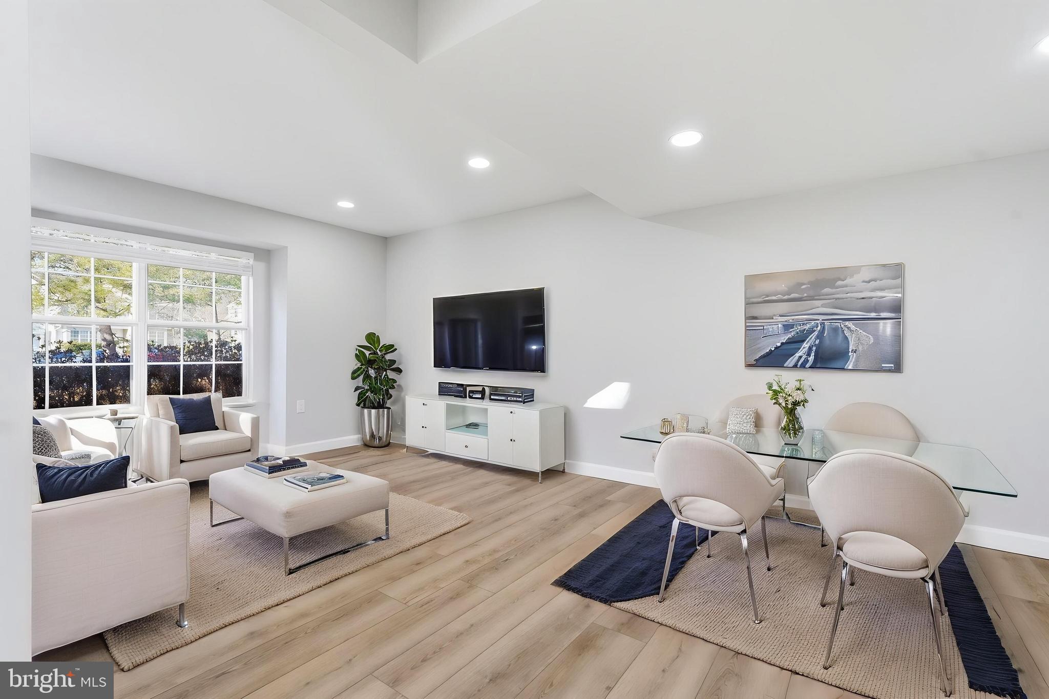 MONTCLAIR - Residential