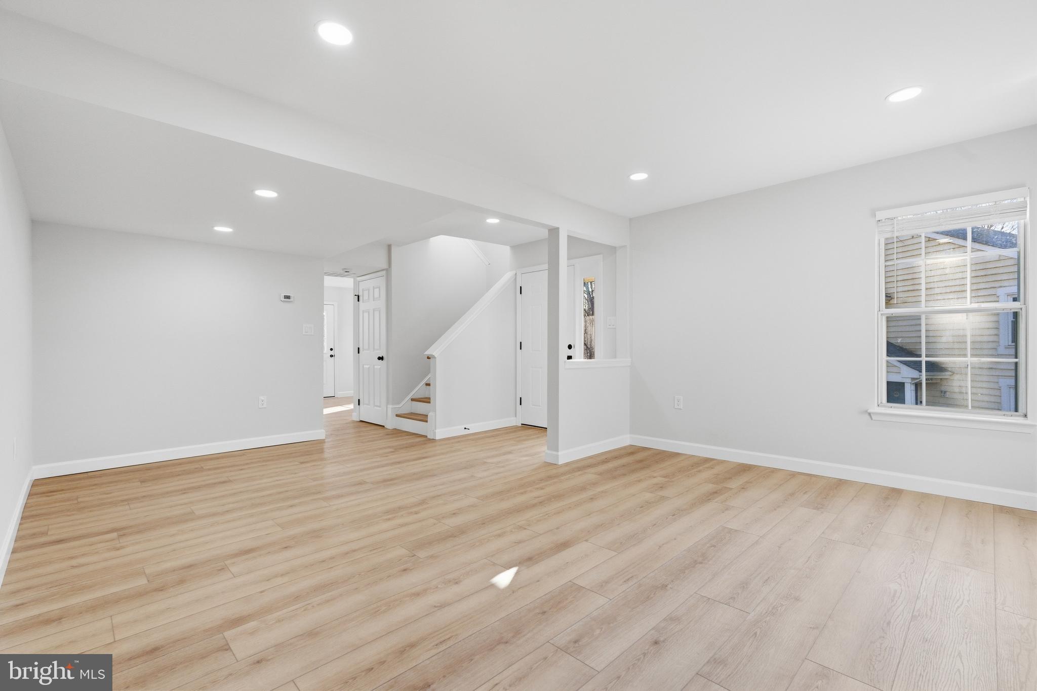 MONTCLAIR - Residential