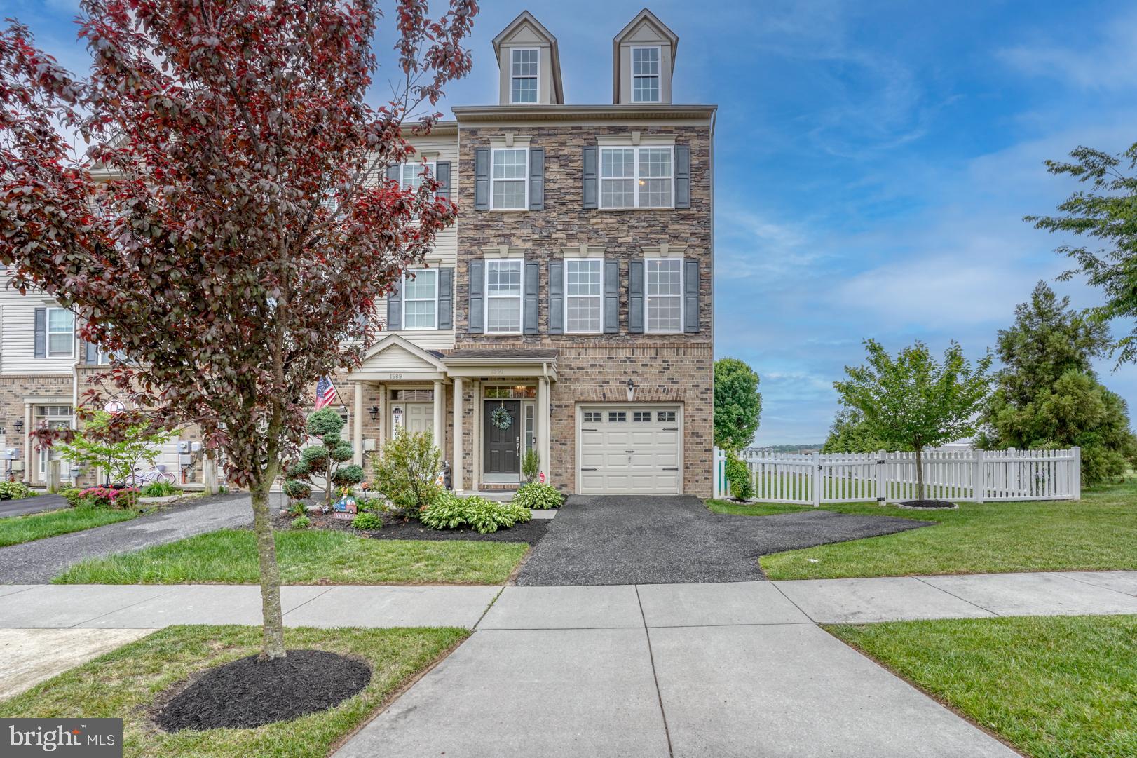 VILLAGE OF BAYBERRY - Residential