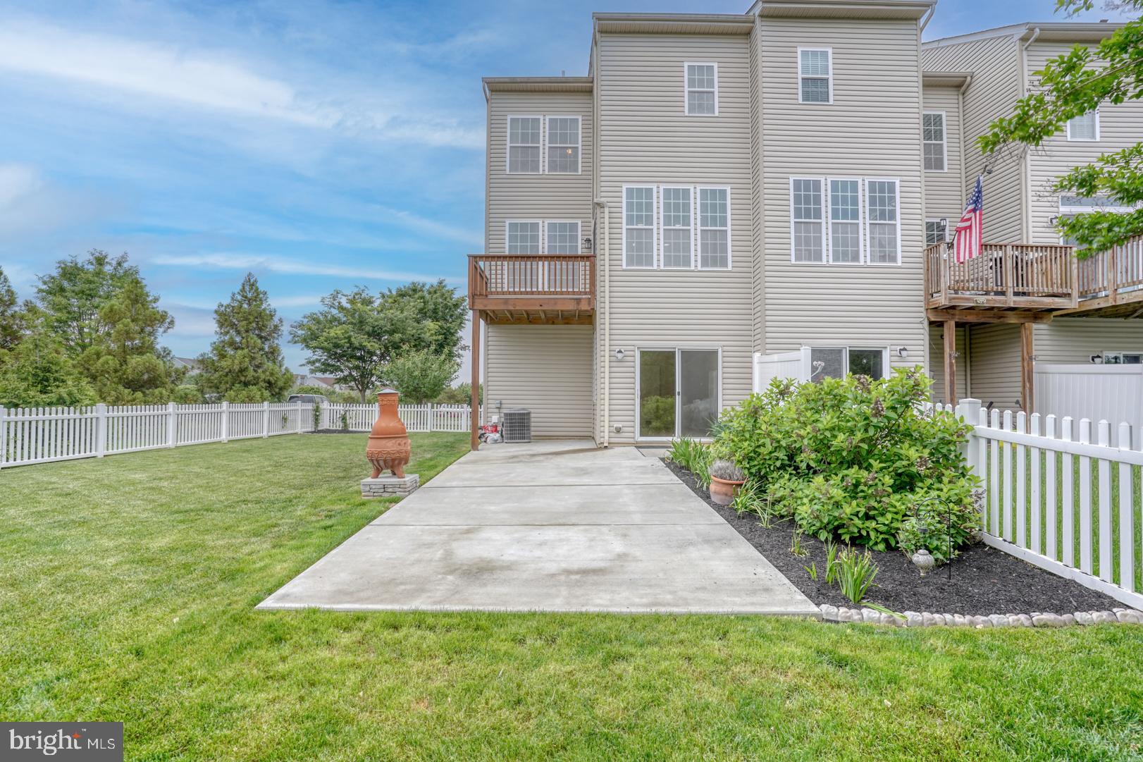 VILLAGE OF BAYBERRY - Residential