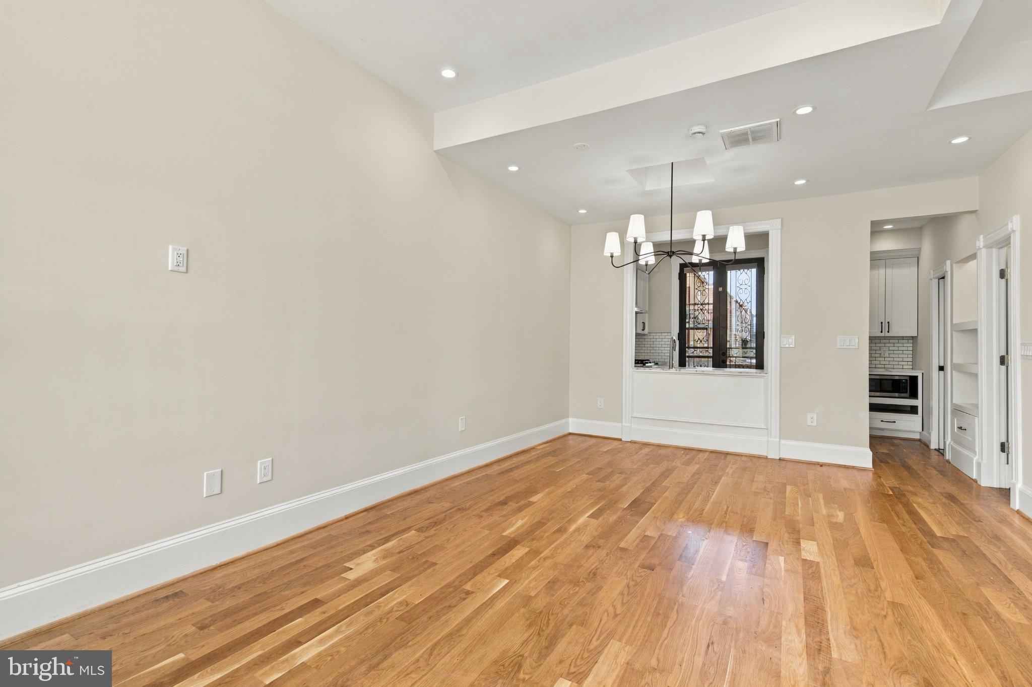 704 G STREET NE