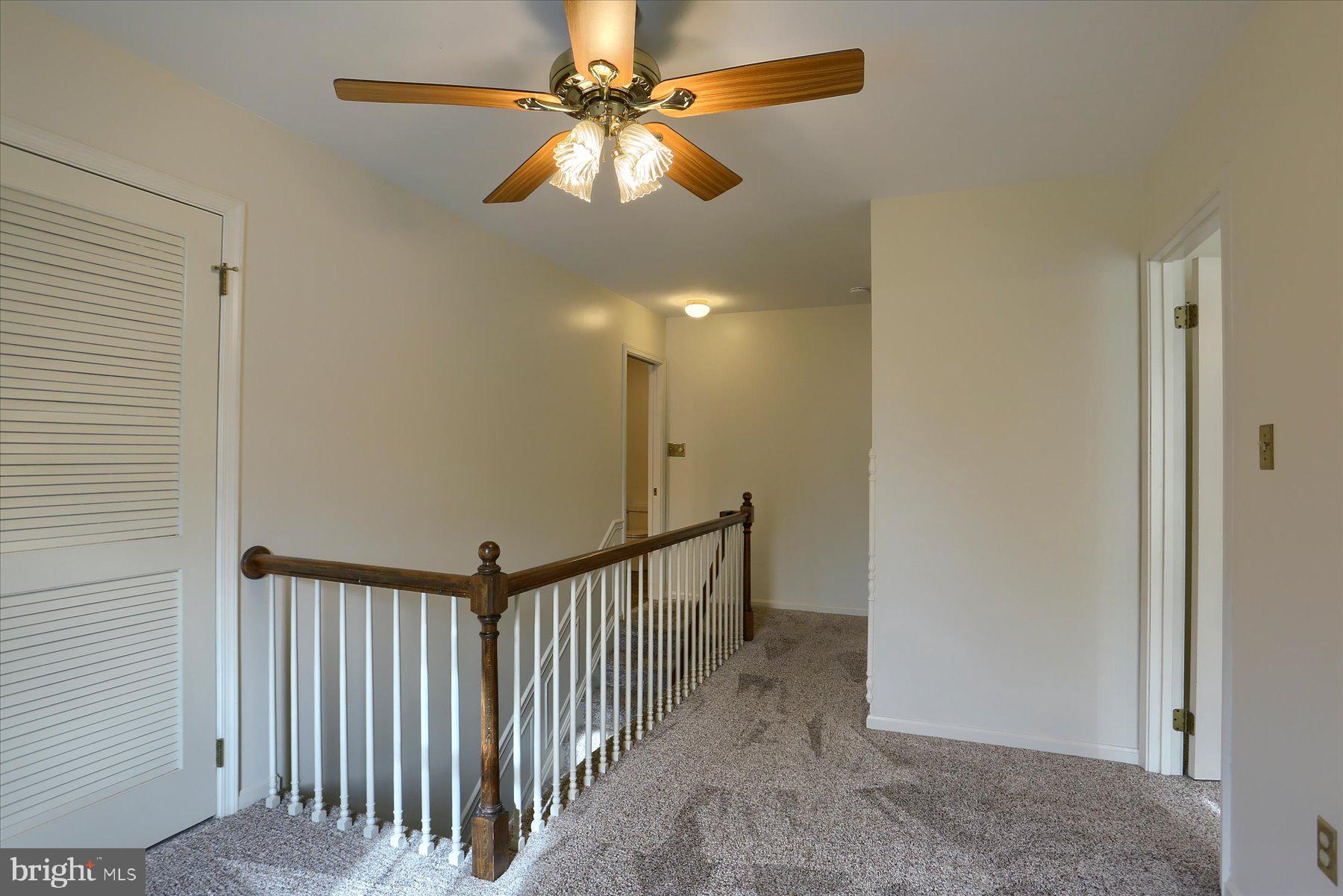 KENSINGTON SQUARE - Residential Lease