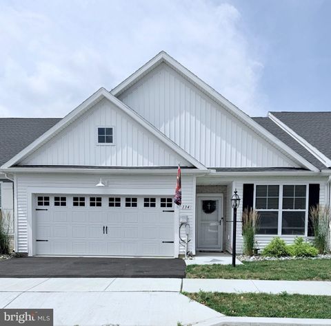 Townhouse For Sale - 134 Stephenson Road<br/> CAMP HILL, PA 17011