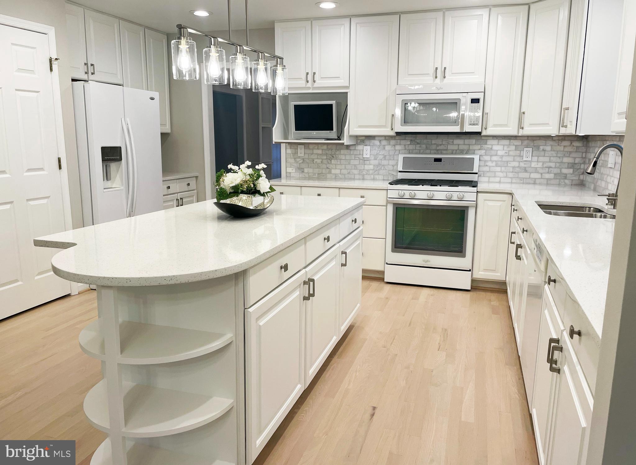 2510 HEATHERWOOD COURT