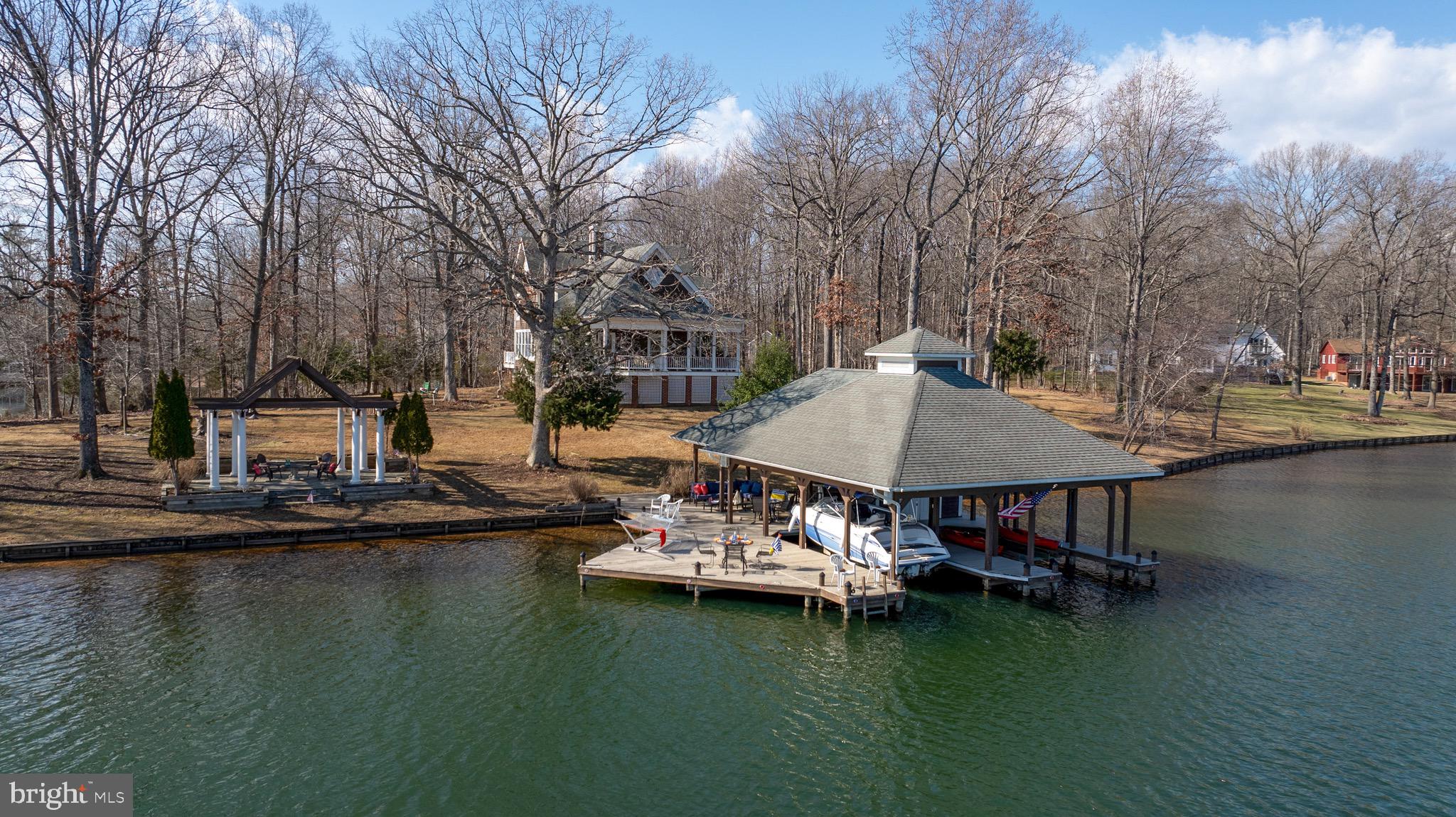 COVENANT COVE - Residential