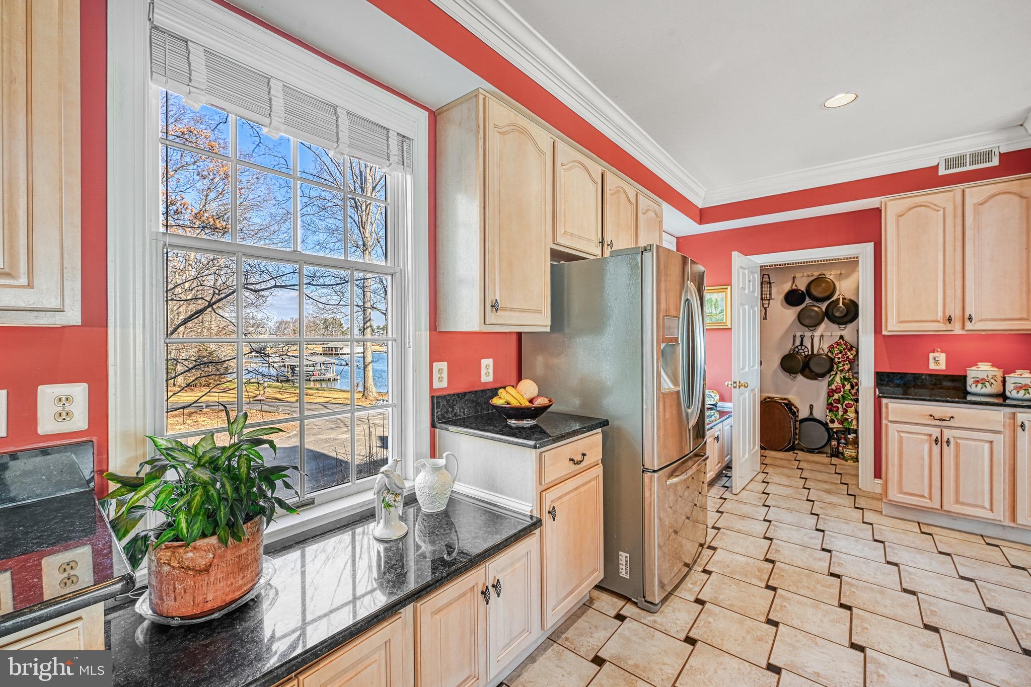 COVENANT COVE - Residential