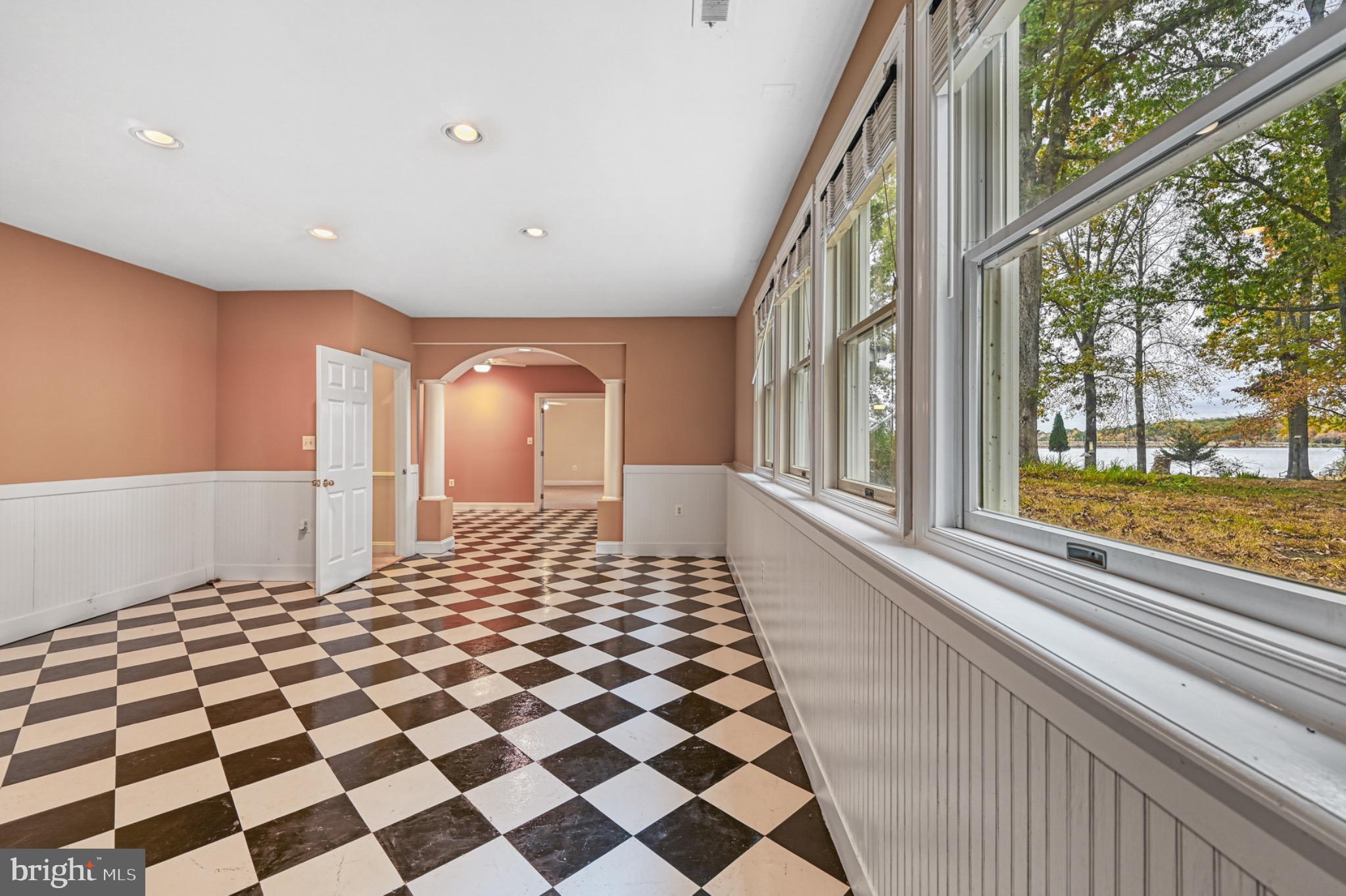 COVENANT COVE - Residential