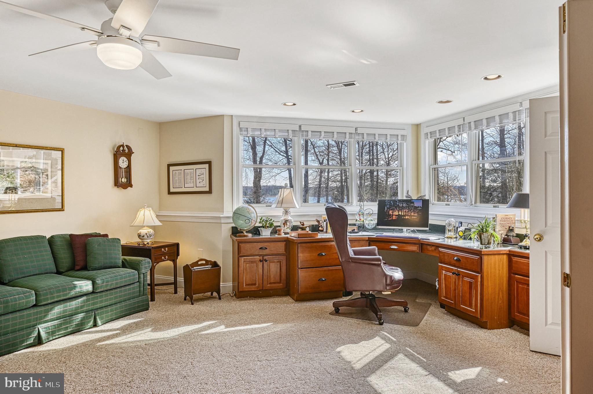 COVENANT COVE - Residential