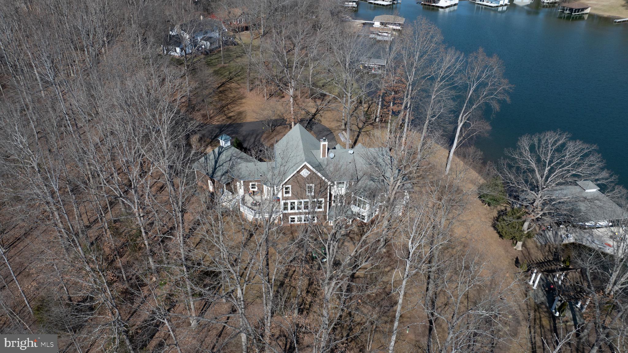 COVENANT COVE - Residential