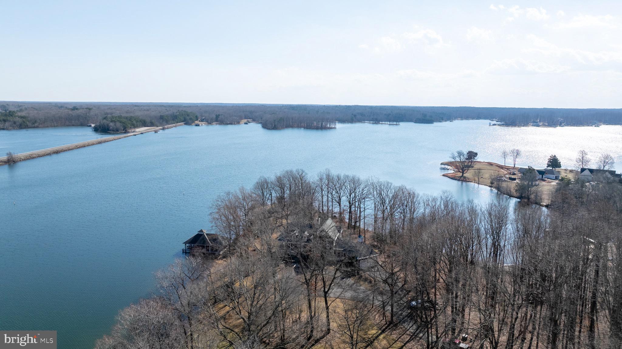 COVENANT COVE - Residential