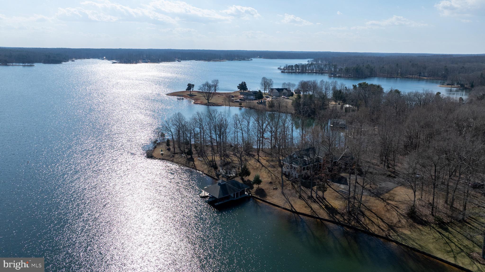 COVENANT COVE - Residential