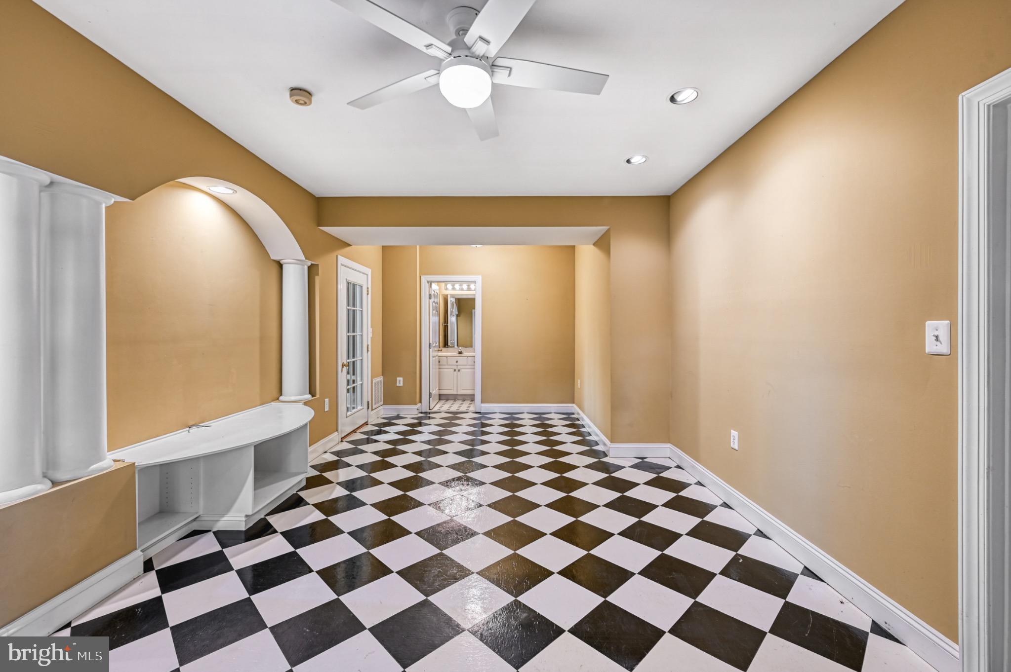 COVENANT COVE - Residential