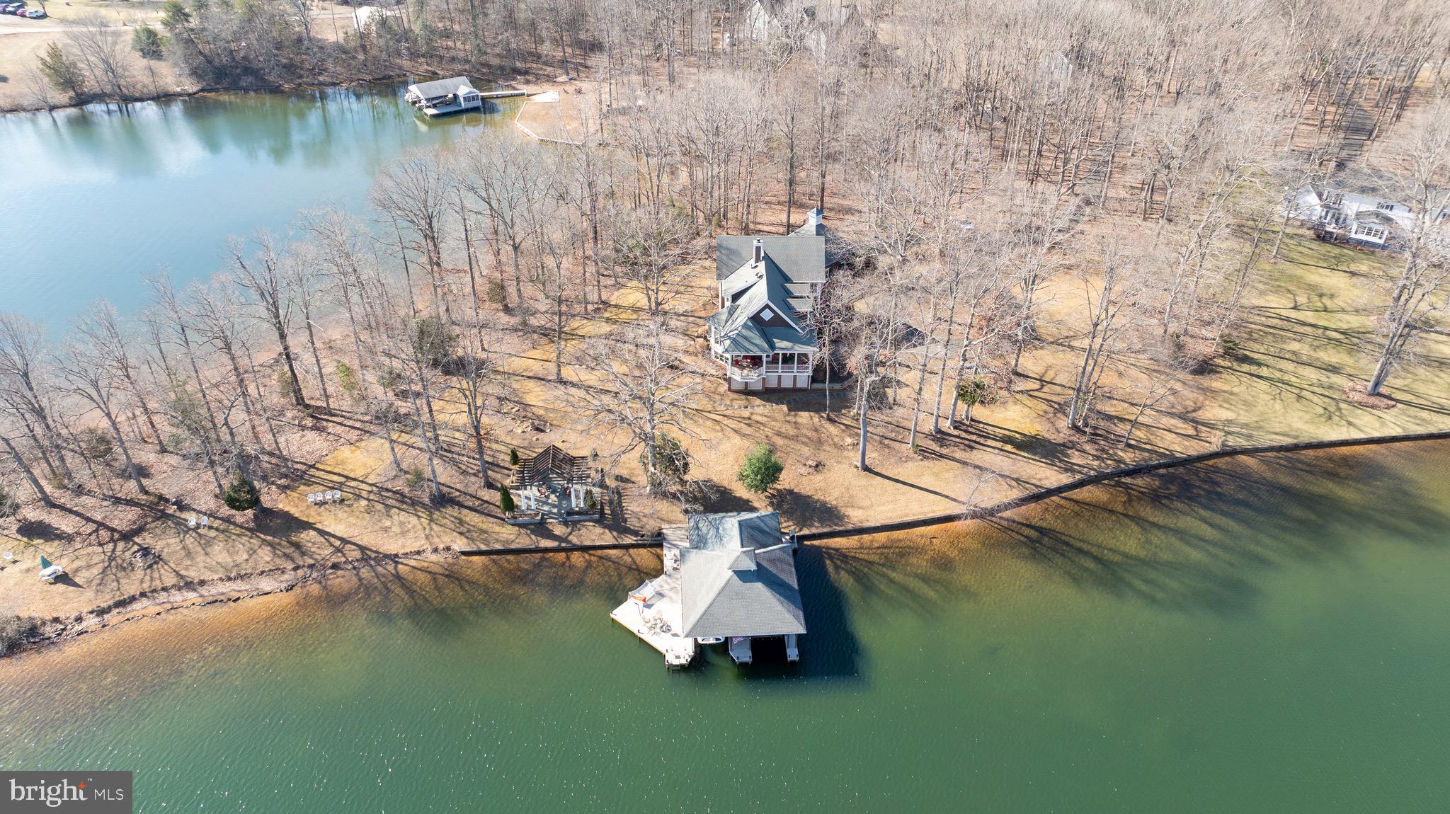 COVENANT COVE - Residential