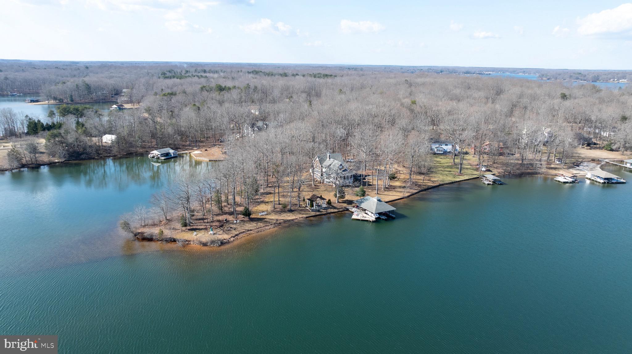 COVENANT COVE - Residential