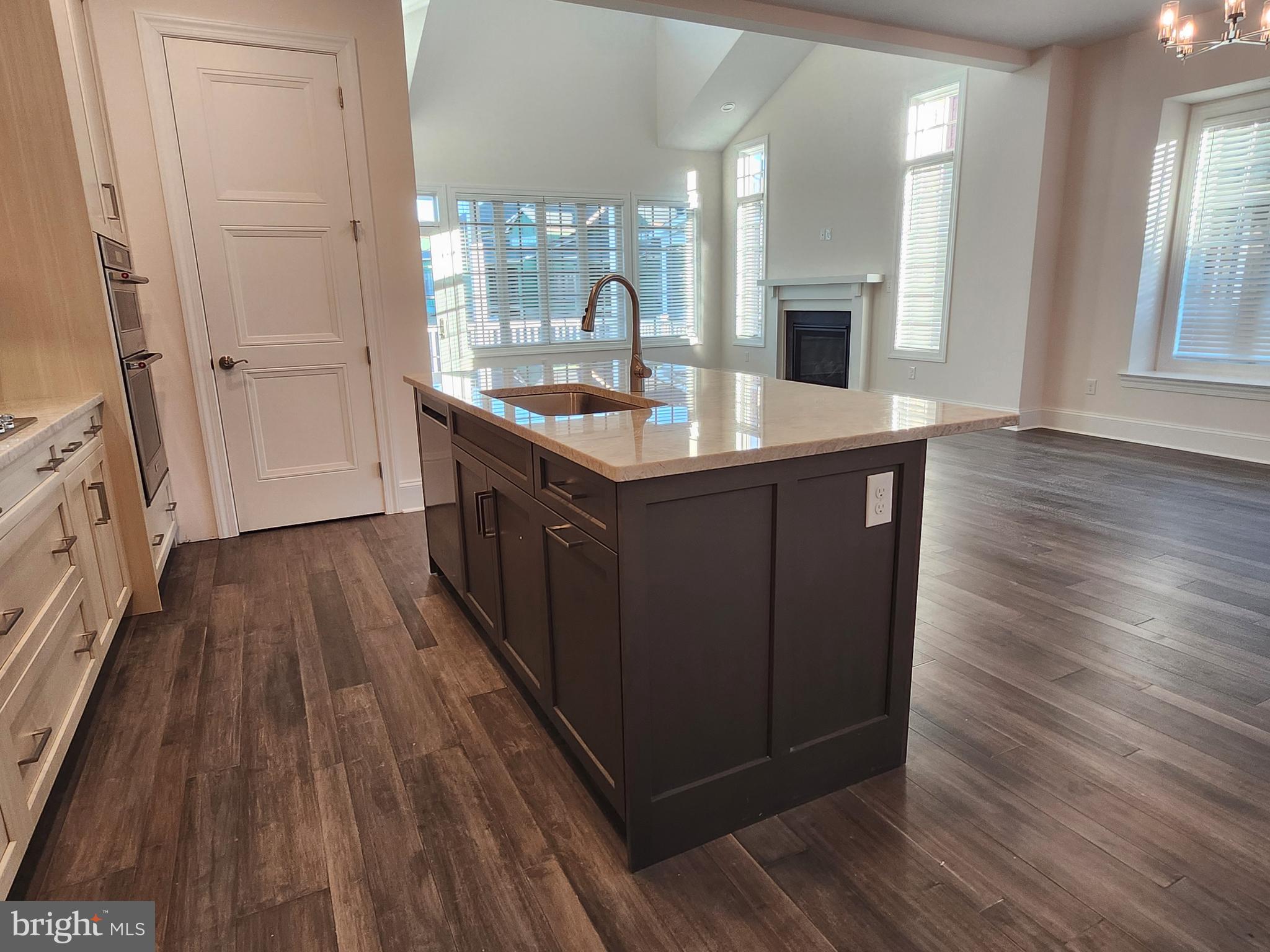 COLUMBIA PLACE - Residential