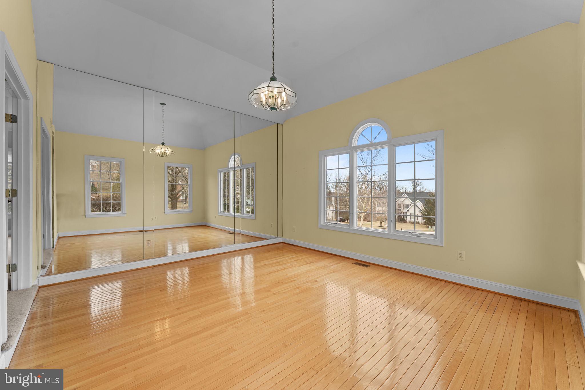 VALLEY FORGE WOODS - Residential